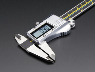 Digital Stainless Steel Calipers showing measurement in cm