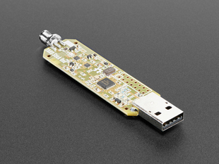 Angled shot of YARD Stick One highlighting USB port.